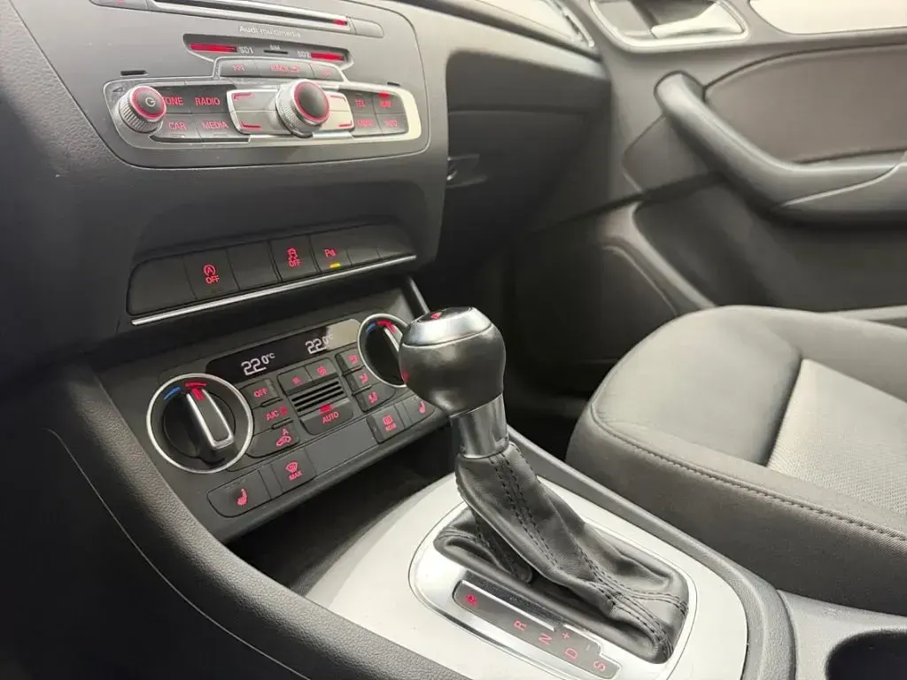 Gebraucht Audi Q3 179 PS (131 kW) 2018 Grau SUV