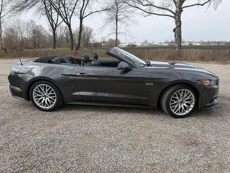 Gebraucht Ford Mustang GT 421 PS (309 kW) 2017 Grau Cabrio