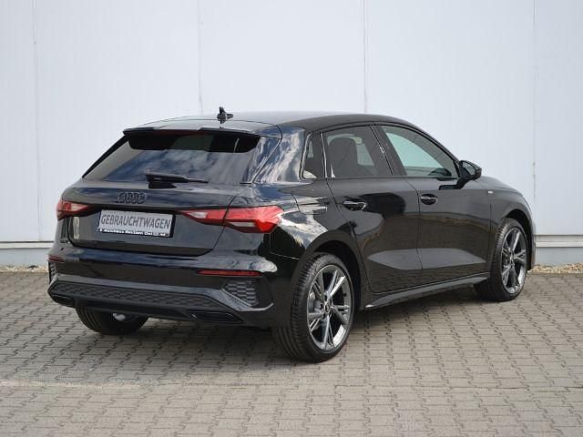 Używany Audi A3 S-Line 150 KM (110 kW) 2023 Czarny Sedan/Limuzyna