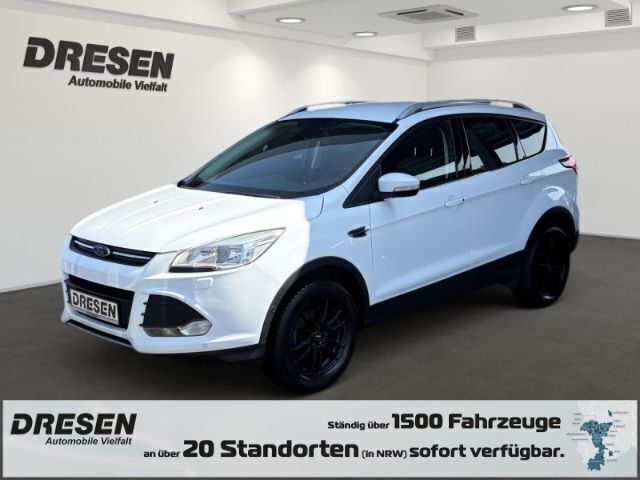 Weiss Gebraucht 2015 Ford Kuga SYNC Edition SUV | 11.480 € (Guter Preis) - Bild 1/4
