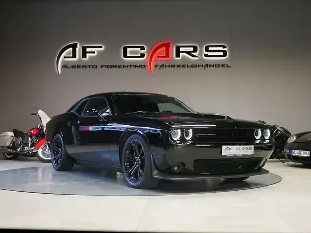 Second-hand Dodge Challenger 381 CP (280 kW) 2020 Negru Coupe