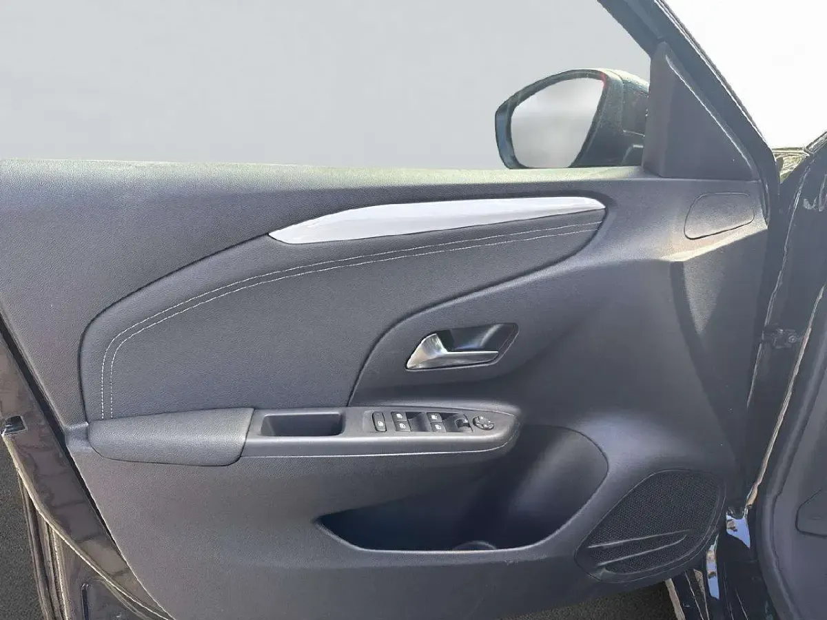 Neu Opel Corsa-e 114 kW (156 PS) 2026 Schwarz perla nera Kleinwagen