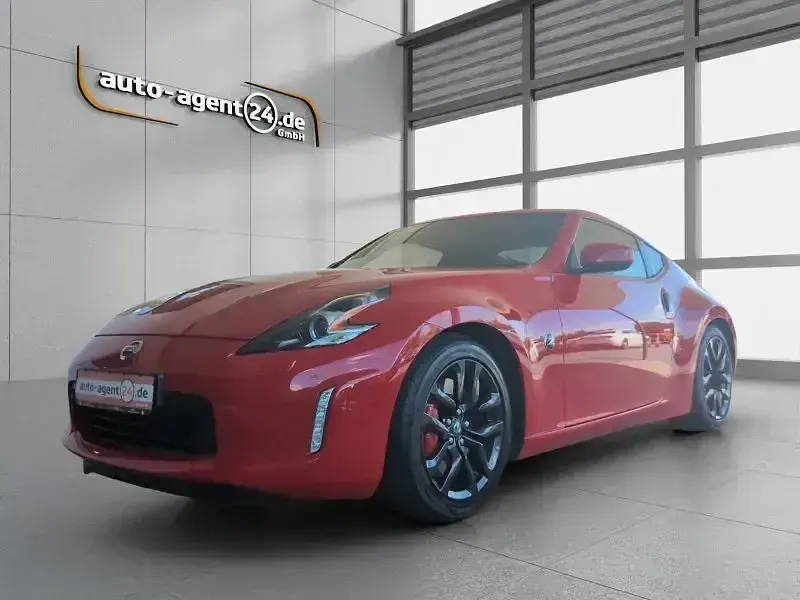 Gebraucht Nissan 370Z 328 PS (241 kW) 2020 Vibrant red metallic Coupé