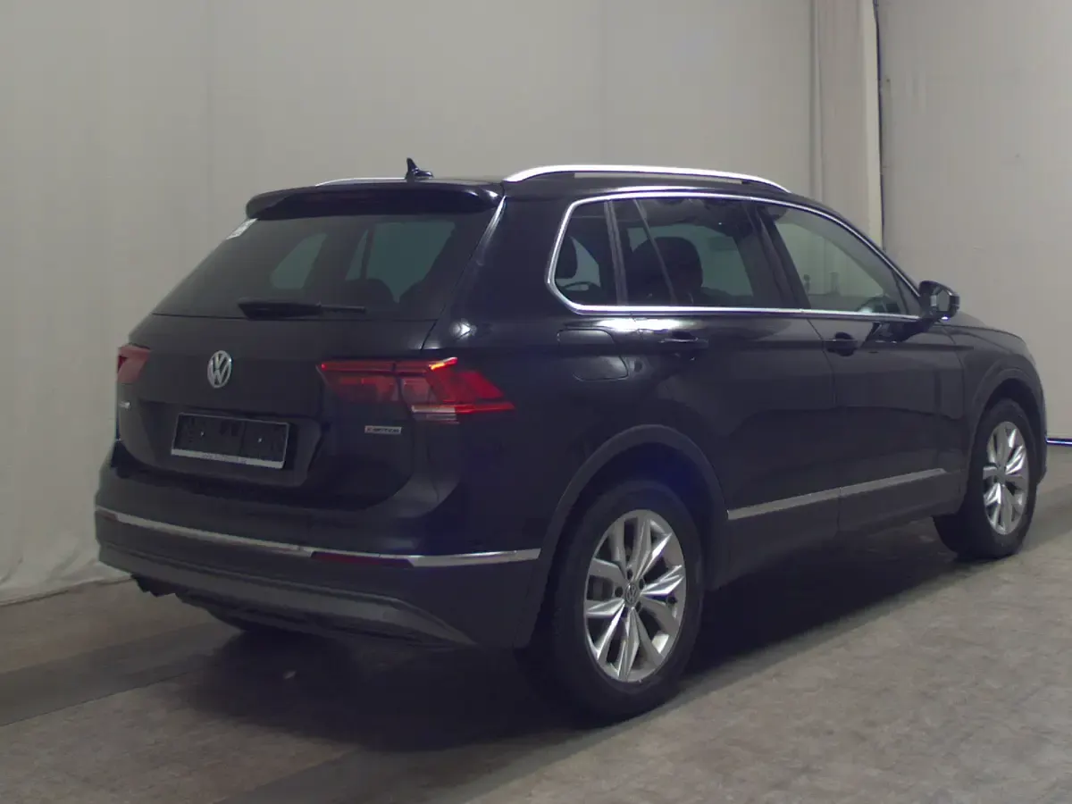 Gebraucht VW Tiguan Highline 190 PS (139 kW) 2020 Schwarz SUV
