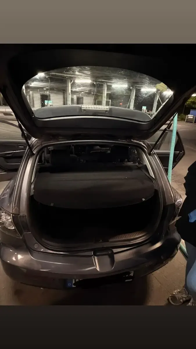 Usata Mazda 3 105 CV (77 kW) 2008 Argento Utilitaria