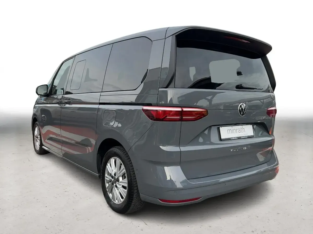 Gebraucht VW Multivan Basis 150 PS (110 kW) 2024 Van / Kleinbus