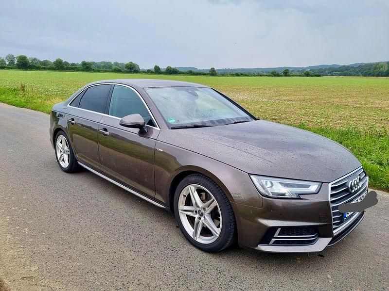 Braun Gebraucht 2016 Audi A4 Ambiente Limousine | 16.000 € (Guter Preis) - Bild 1/4