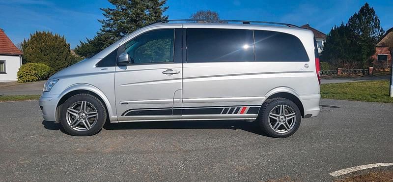 Gebraucht Mercedes Viano 163 PS (119 kW) 2012 Silber Van / Kleinbus