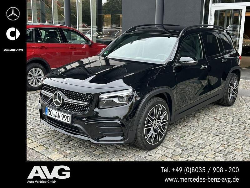 Schwarz Gebraucht 2025 Mercedes GLB220 AMG line SUV | 52.500 € (Fairer Preis) - Bild 1/4