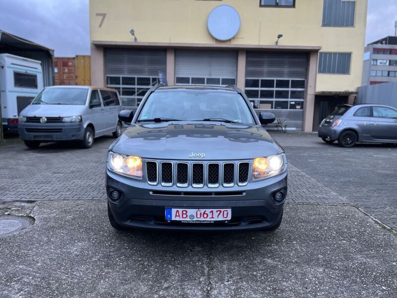 Gebraucht Jeep Compass Limited 136 PS (100 kW) 2013 Grau SUV