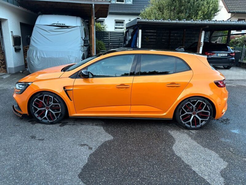 Orange Gebraucht 2020 Renault Mégane IV Trophy Limousine | 34.999 € (Etwas zu teuer) - Bild 1/4