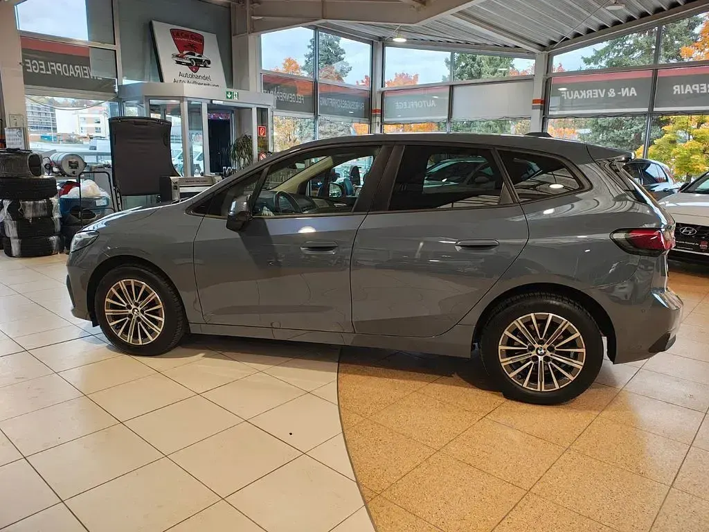 Gebraucht BMW 218 Active Tourer 150 PS (110 kW) 2023 Grau Van / Kleinbus