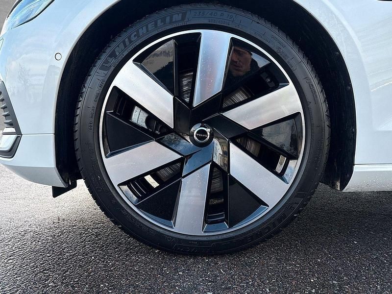 Gebraucht Volvo V60 Plus 349 PS (256 kW) 2025 Crystal weiß perleffekt Kombi