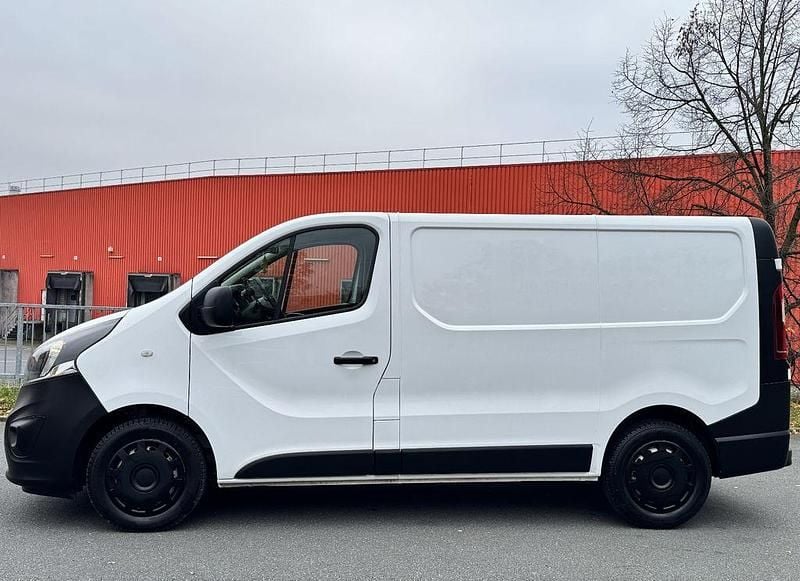 Gebraucht Opel Vivaro S 145 PS (106 kW) 2017 Weiß Van / Kleinbus