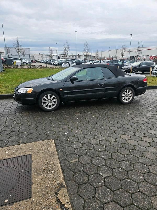 Schwarz Gebraucht 2007 Chrysler Sebring Cabriolet Cabrio | 3.200 € (Fairer Preis) - Bild 1/2