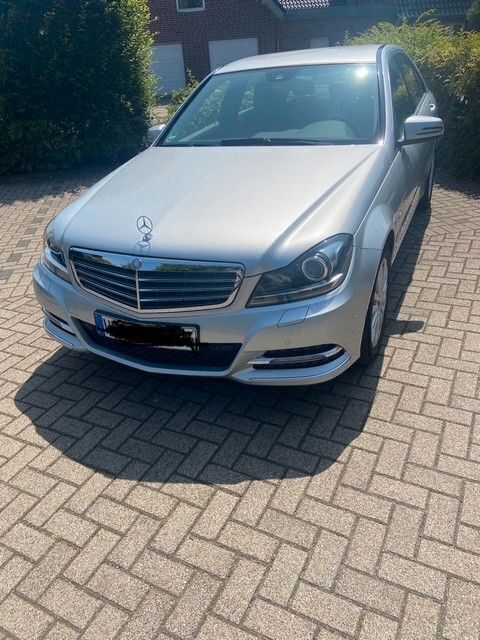 Silber Gebraucht 2012 Mercedes C200 Limousine | 9.500 € (Guter Preis) - Bild 1/3