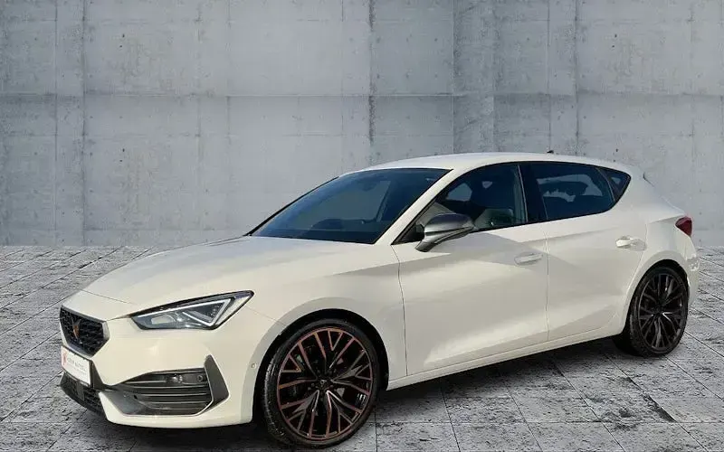 Gebraucht Cupra Leon VZ 300 PS (220 kW) 2024 "candy" weiss Limousine