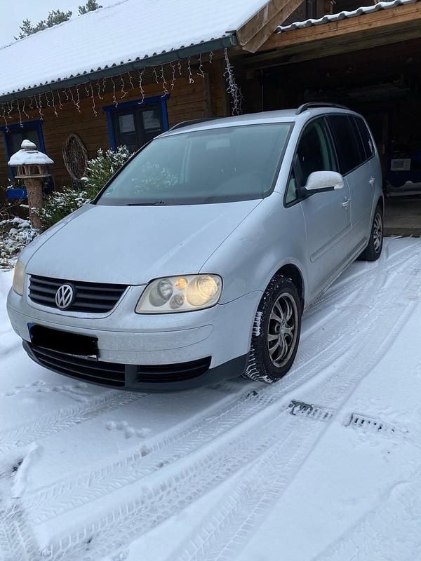 Grau Gebraucht 2005 VW Touran Van / Kleinbus | 2.470 € (Fairer Preis) - Bild 1/4