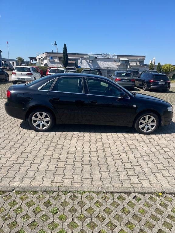 Second-hand Audi A4 140 CP (102 kW) 2006 Berlinǎ