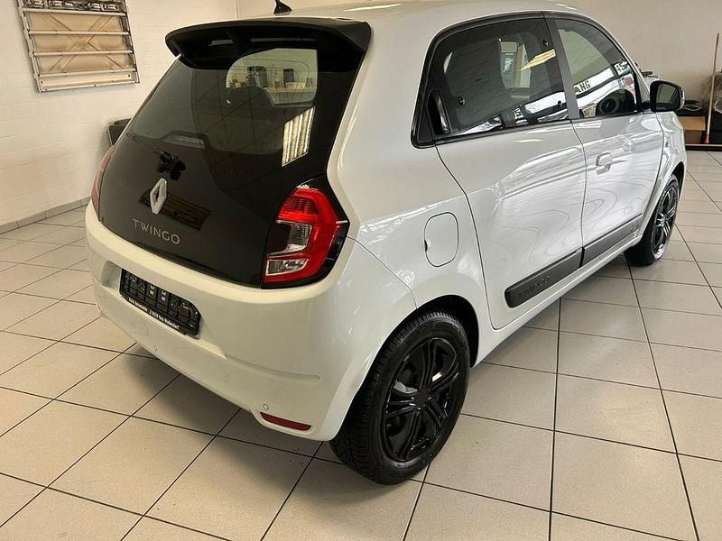 Gebraucht Renault Twingo Equilibre 65 PS (47 kW) 2022 Weiß Kleinwagen