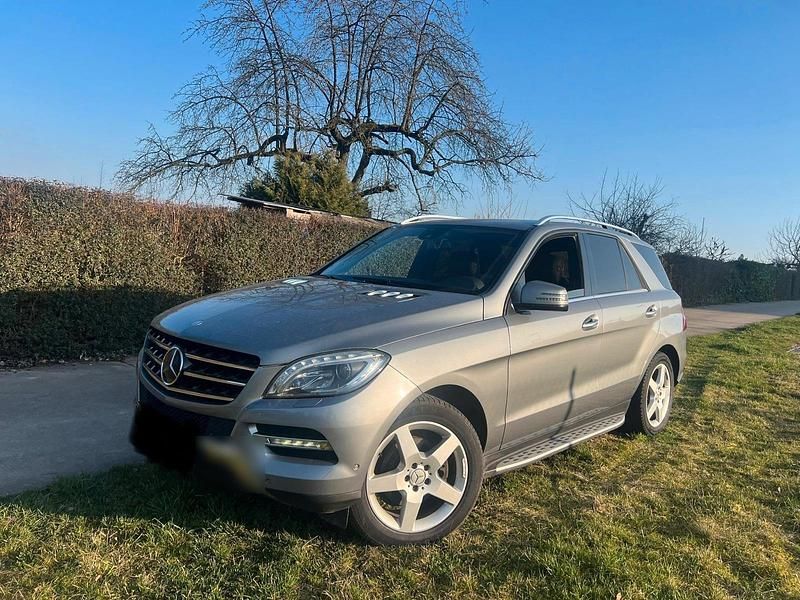 Gebraucht Mercedes ML350 258 PS (189 kW) 2014 Grau SUV