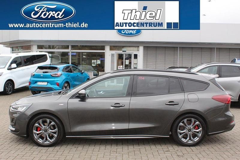 Gebraucht Ford Focus ST-Line X 116 PS (85 kW) 2025 Grau Limousine