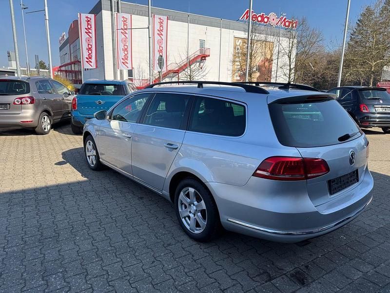Usata VW Passat 122 CV (89 kW) 2011 Argento Station wagon