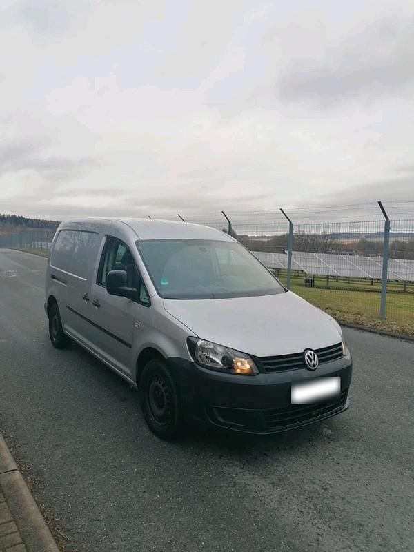 Gebraucht VW Caddy Maxi 102 PS (75 kW) 2013 Silber Van / Kleinbus