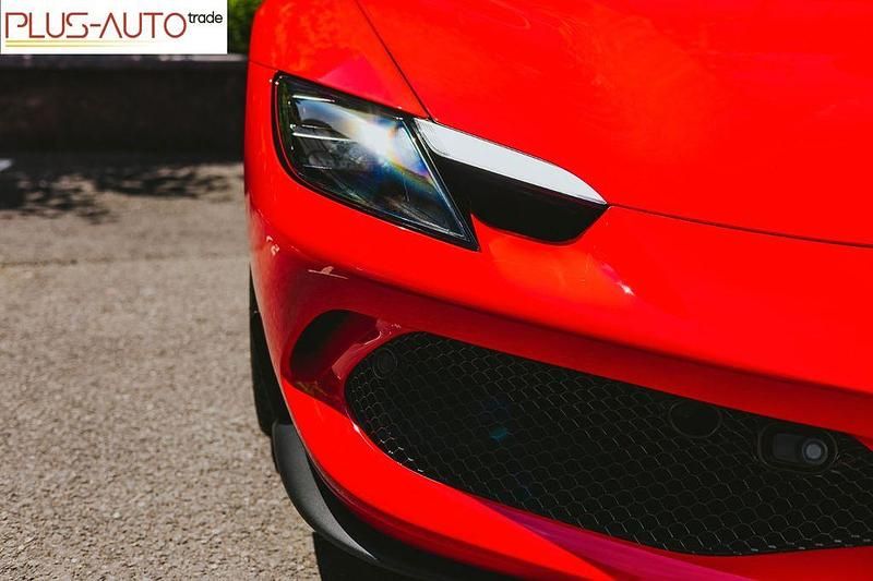 Gebraucht Ferrari 296 2024 Rot Cabrio