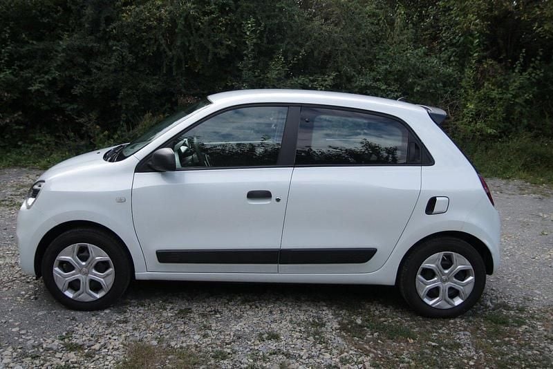 Weiß Gebraucht 2021 Renault Twingo Life Kleinwagen | 8.599 € (Superpreis) - Bild 1/4