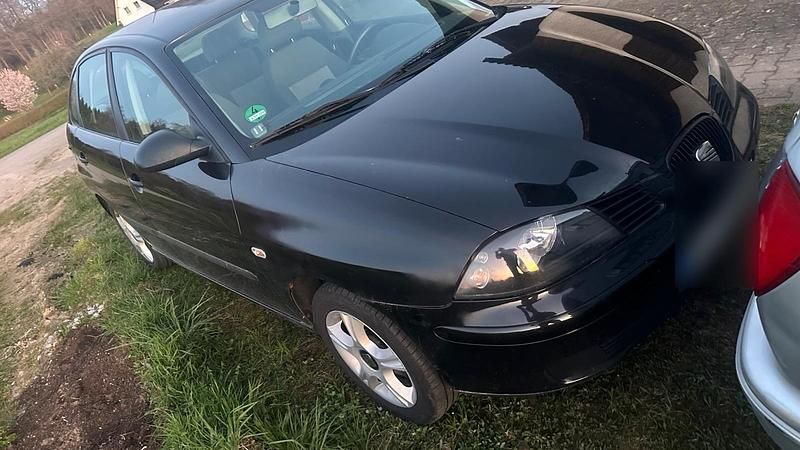 Gebraucht Seat Ibiza 75 PS (55 kW) 2004 Schwarz Kleinwagen