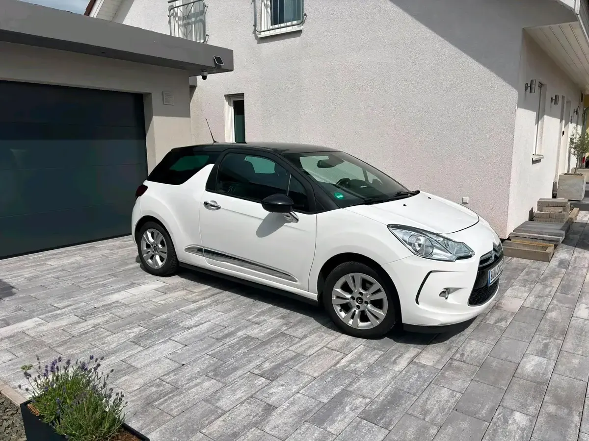 Gebraucht Citroën DS3 82 PS (60 kW) 2014 Weiß Kleinwagen
