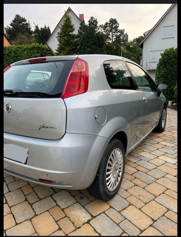Gebraucht Fiat Punto 77 PS (56 kW) 2008 Silber Kleinwagen