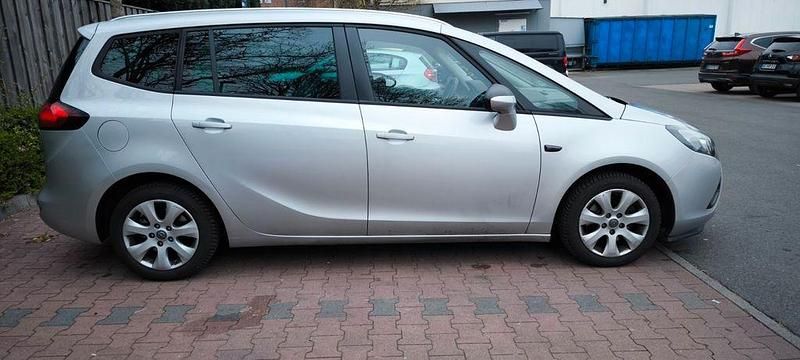 Gebraucht Opel Zafira Tourer Innovation 140 PS (102 kW) 2016 Grau Van / Kleinbus