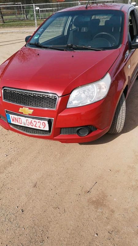 Gebraucht Chevrolet Aveo 84 PS (61 kW) 2009 Rot Kleinwagen