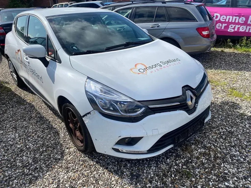 Gebraucht Renault Clio Expression 73 PS (53 kW) 2017 Weiß Van / Kleinbus