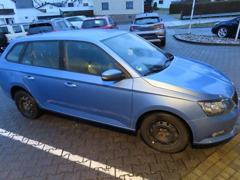 Gebraucht Skoda Fabia Ambition 110 PS (80 kW) 2018 Blau Kombi