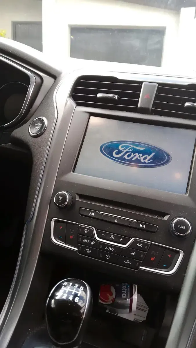 Usado Ford Mondeo 160 CV (117 kW) 2017 Gris Familiar
