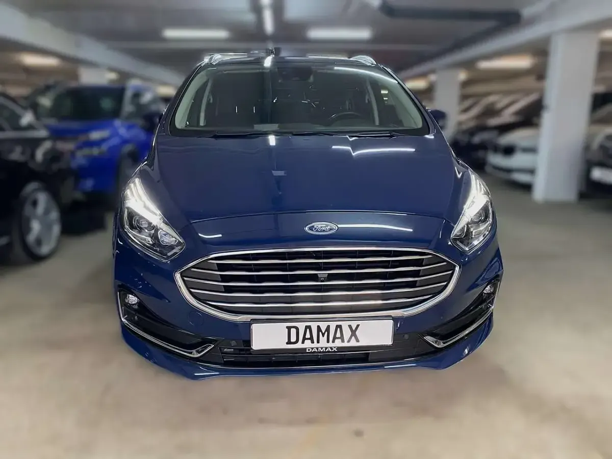 Gebraucht Ford S-MAX Titanium 150 PS (110 kW) 2021 Blazerblau Van / Kleinbus