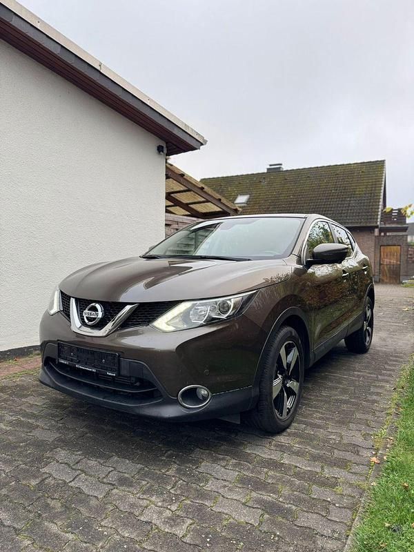 Braun Gebraucht 2016 Nissan Qashqai SUV | 7.990 € (Superpreis) - Bild 1/4