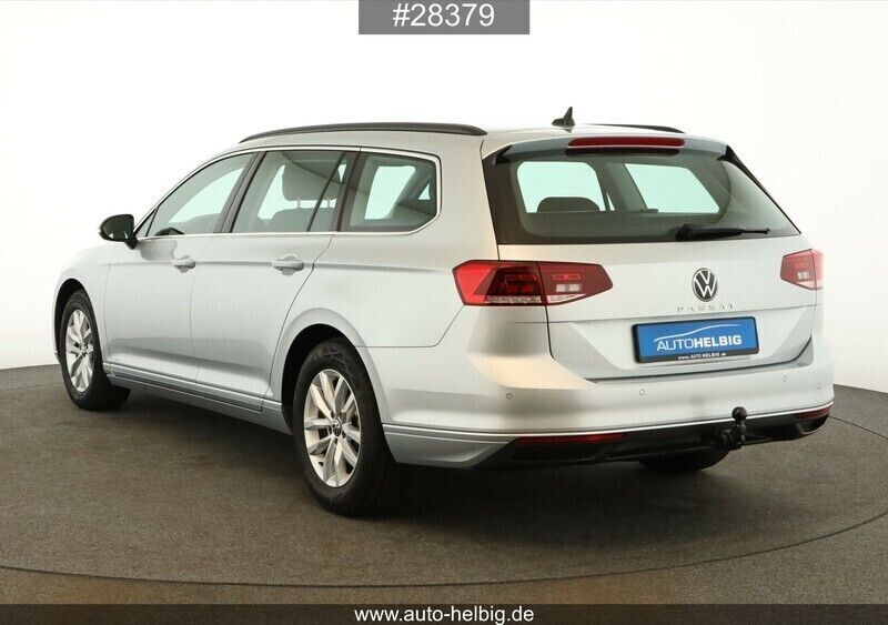 Gebraucht VW Passat Business 150 PS (110 kW) 2022 Scale silver metallic Kombi