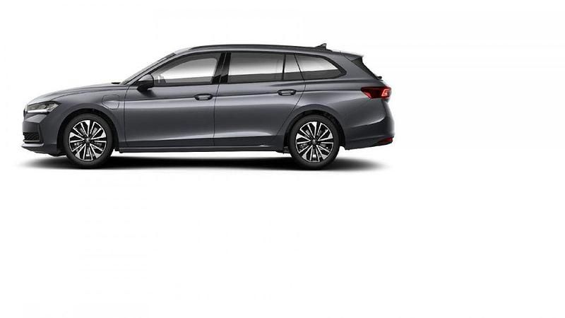 Neu Skoda Superb Selection 204 PS (150 kW) 2026 Grau Kombi