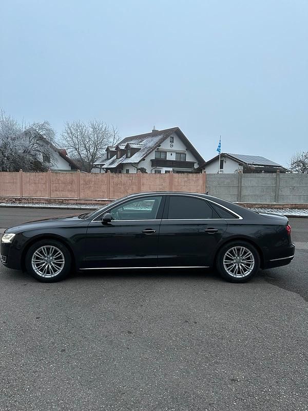 Second-hand Audi A8 258 CP (189 kW) 2015 Andere farben Berlinǎ