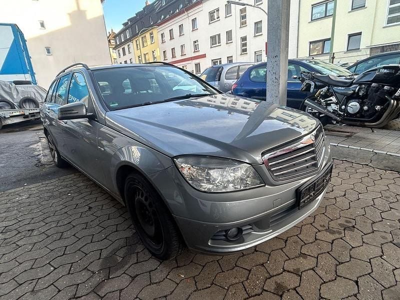 Gebraucht Mercedes C180 156 PS (114 kW) 2009 Silber Kombi
