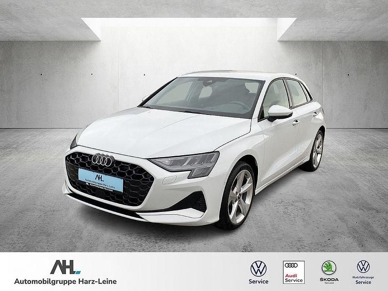 Weiß Gebraucht 2024 Audi A3 Advanced Limousine | 31.780 € (Guter Preis) - Bild 1/4