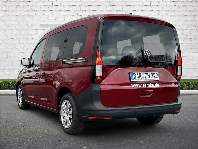 Gebraucht VW Caddy Basis 102 PS (75 kW) 2024 Rot Van / Kleinbus