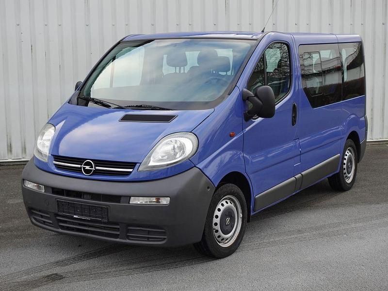Blau Gebraucht 2005 Opel Vivaro Van / Kleinbus | 8.900 € (Teuer) - Bild 1/4