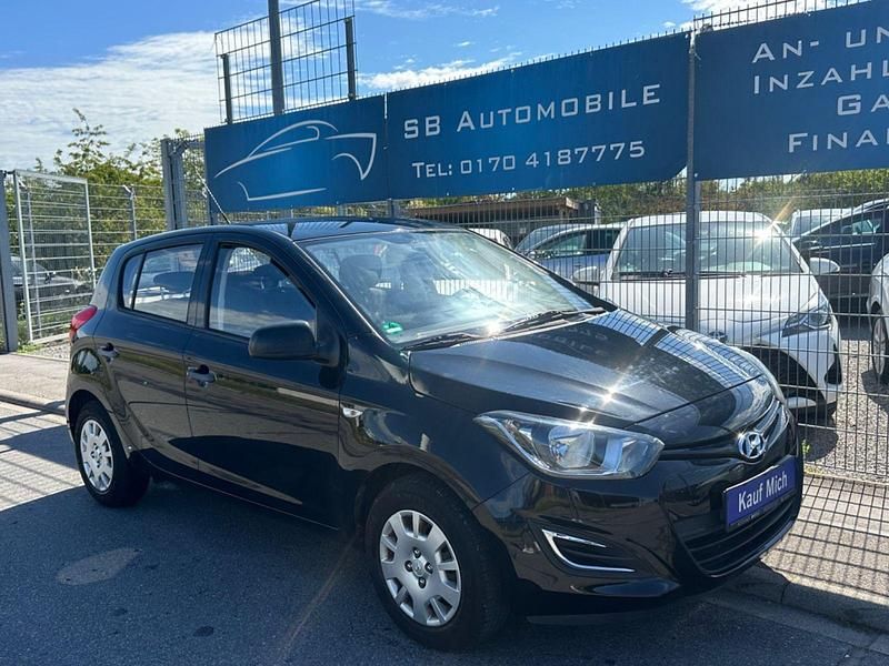 Schwarz Gebraucht 2013 Hyundai i20 Classic Kleinwagen | 4.490 € (Fairer Preis) - Bild 1/4