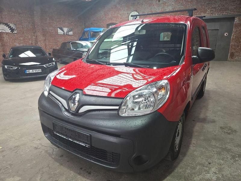 Rot Gebraucht 2019 Renault Kangoo Rapid Extra Van / Kleinbus | 13.480 € (Teuer) - Bild 1/4