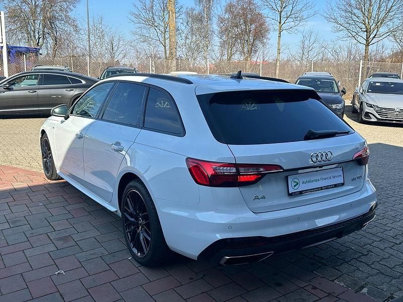 Gebraucht Audi A4 S-Line 163 PS (119 kW) 2022 Weiß Kombi